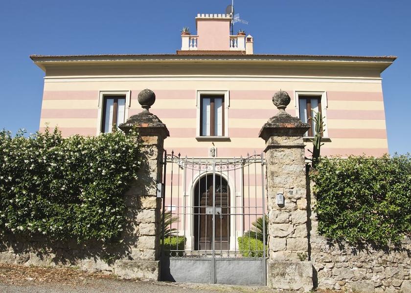 Campania Vallo Della Lucania Facade