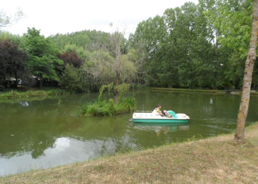 Nouvelle-Aquitaine Thiviers Lake