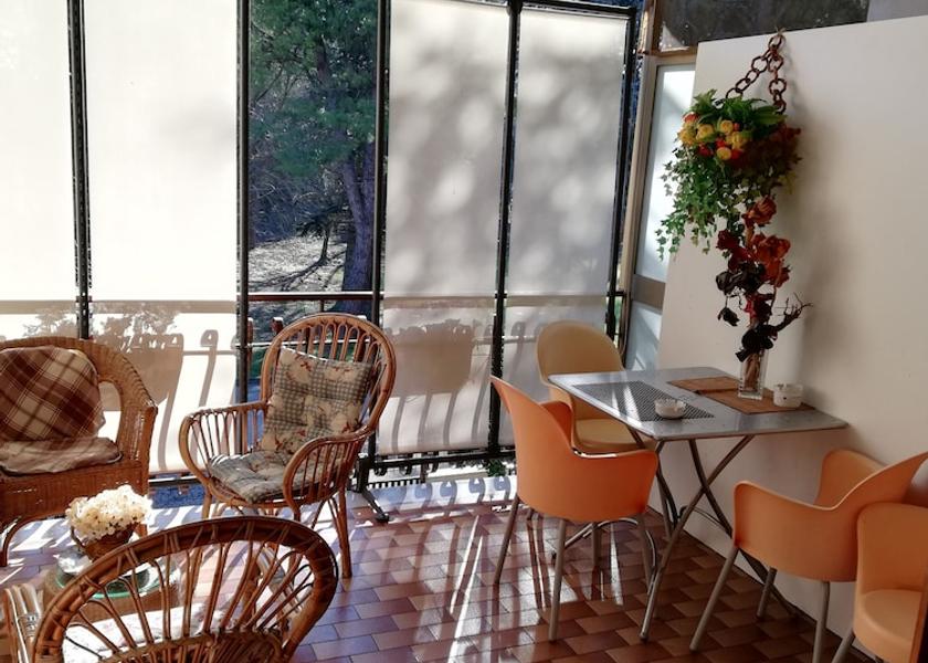 Marche Monsano Interior Entrance