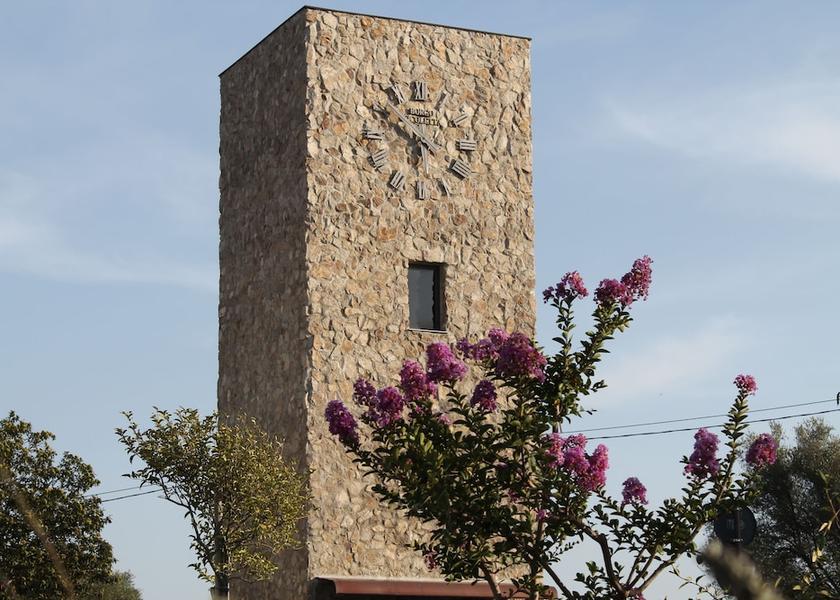 Calabria Filandari Exterior Detail
