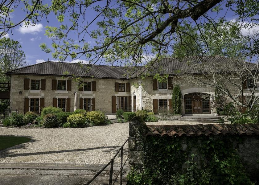 Nouvelle-Aquitaine Chasseneuil-Sur-Bonnieure Exterior Detail