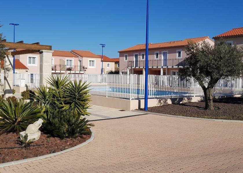 Provence - Alpes - Cote d'Azur Saint-Mitre-Les-Remparts Reception