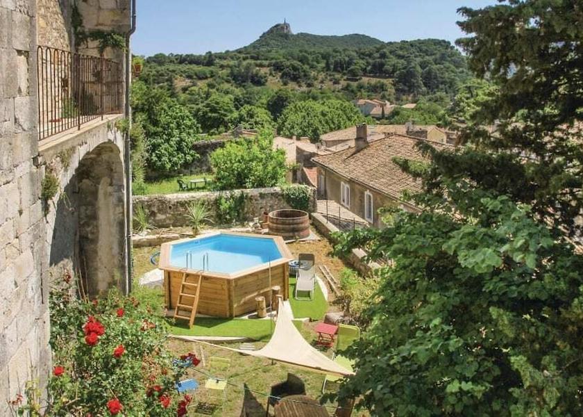 Auvergne-Rhone-Alpes Viviers Pool