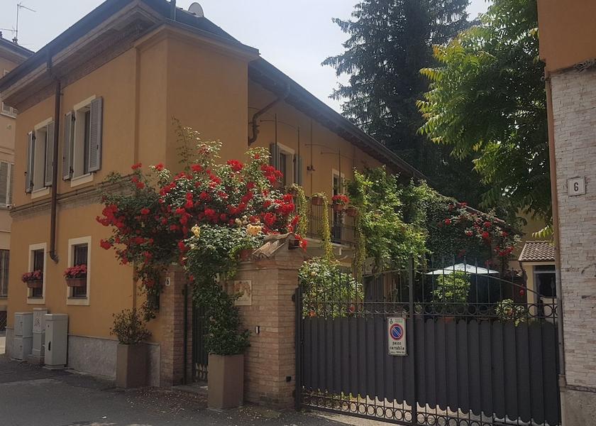 Lombardy Voghera Entrance