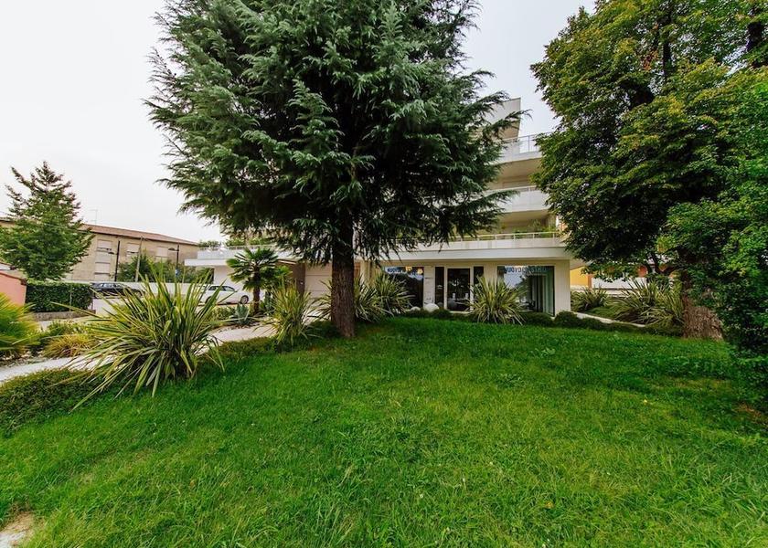 Veneto Selvazzano Dentro Exterior Detail