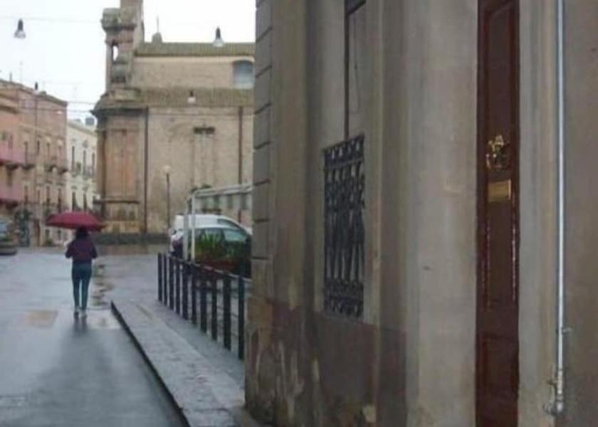 Sicily Regalbuto Entrance