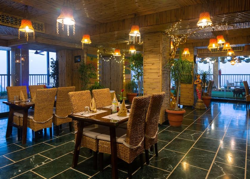 Uttarakhand Rishikesh Food & Dining