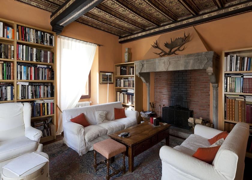 Lombardy Oliveto Lario Interior Entrance