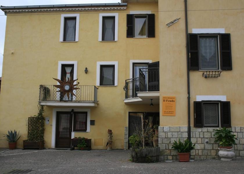 Lazio Fontechiari Exterior Detail