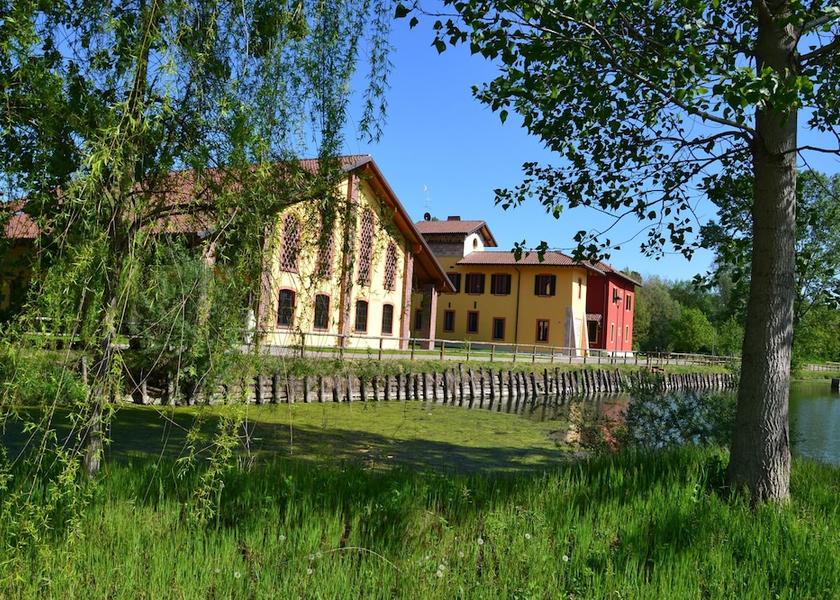 Lombardy Cuggiono Exterior Detail