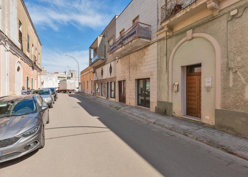 Puglia Copertino Exterior Detail