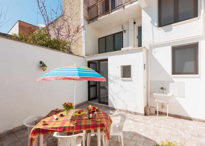 Puglia Copertino Balcony