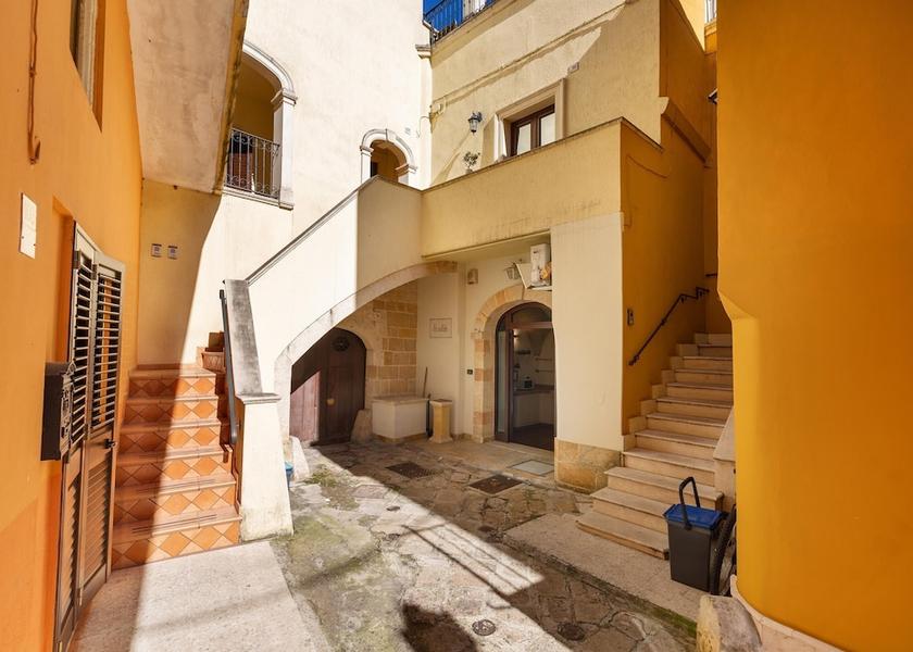 Puglia Copertino Exterior Detail