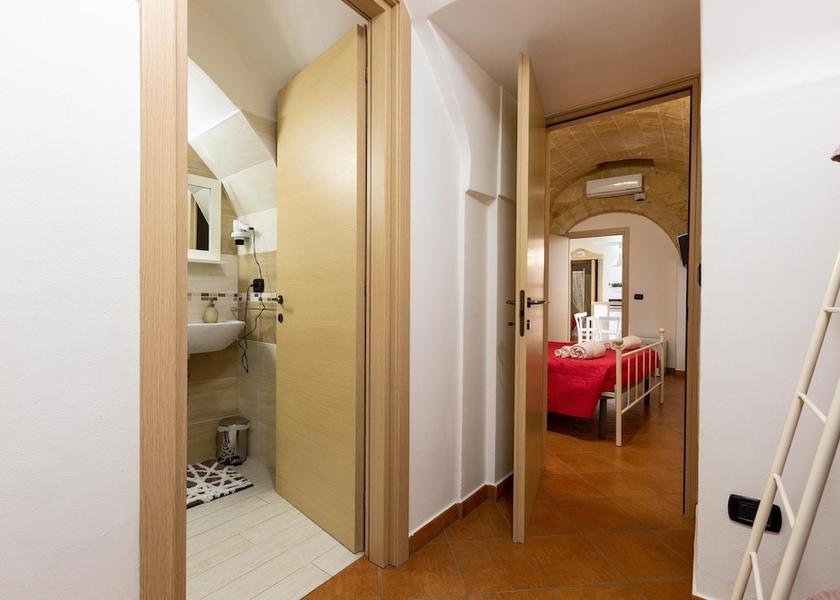 Puglia Copertino Interior Entrance