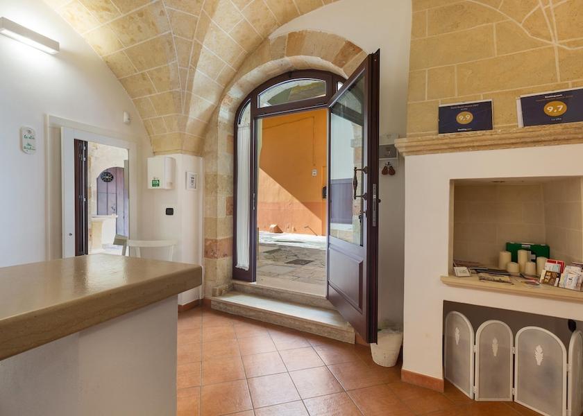 Puglia Copertino Interior Entrance