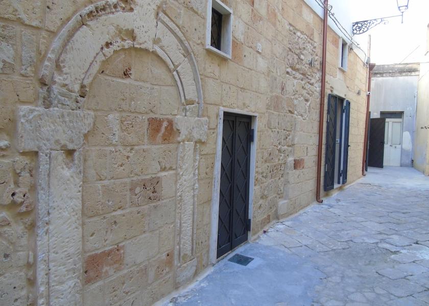 Puglia Copertino Exterior Detail