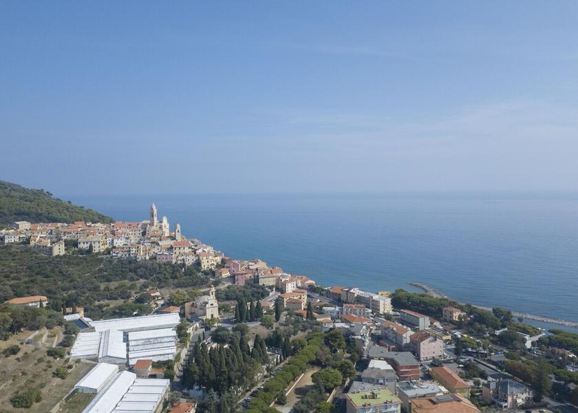 Liguria Cervo Exterior Detail
