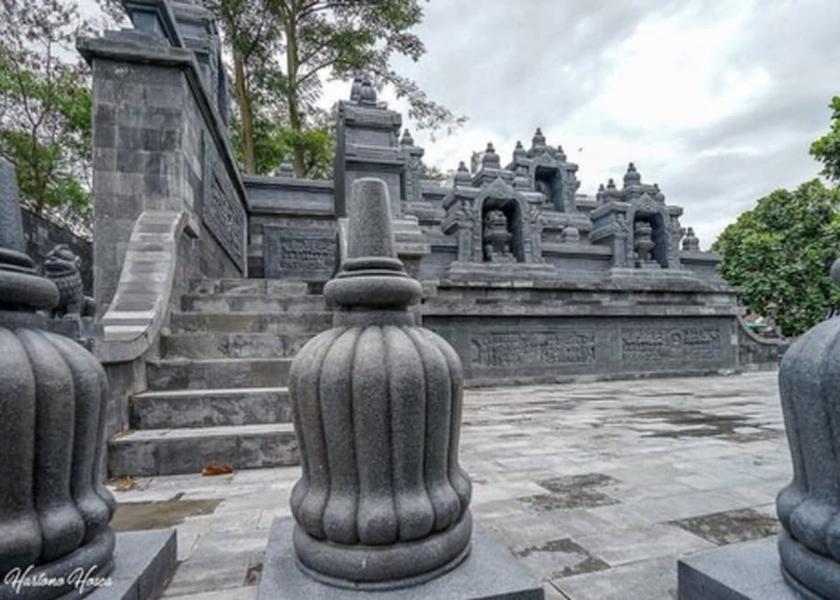Central Java Colomadu Exterior Detail