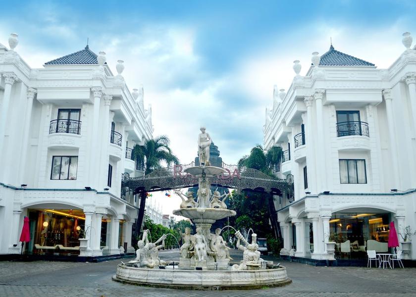 Central Java Colomadu Front of property