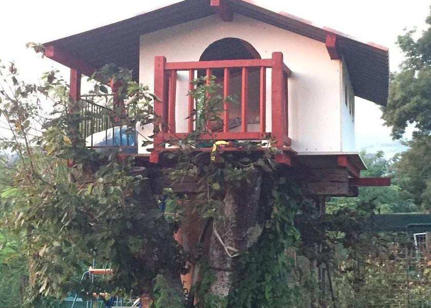 Nouvelle-Aquitaine Uhart-Cize Exterior Detail