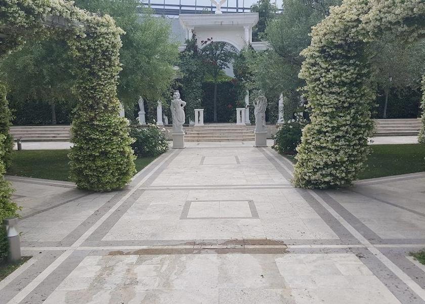 Molise Larino Entrance