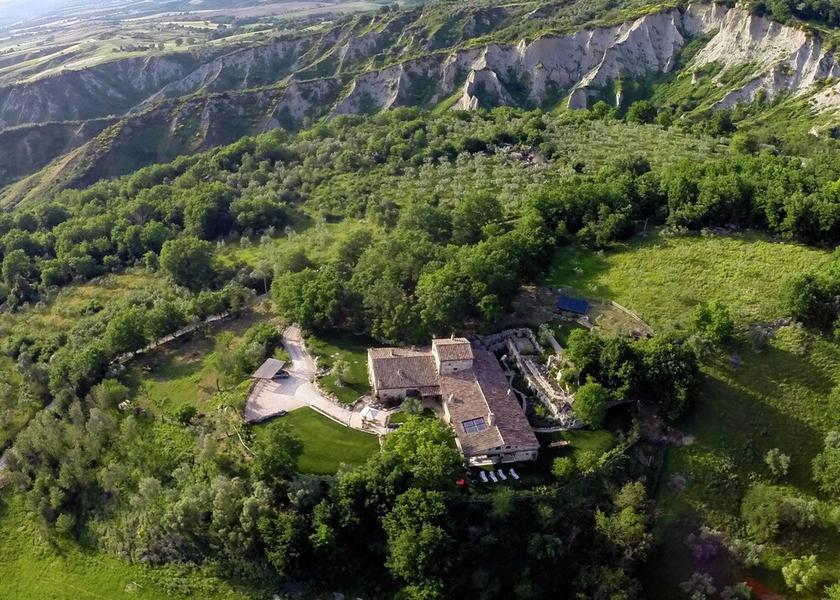 Umbria Guardea Exterior Detail