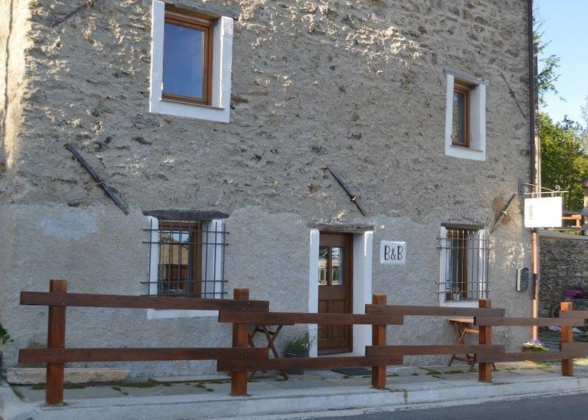 Liguria Magliolo Entrance