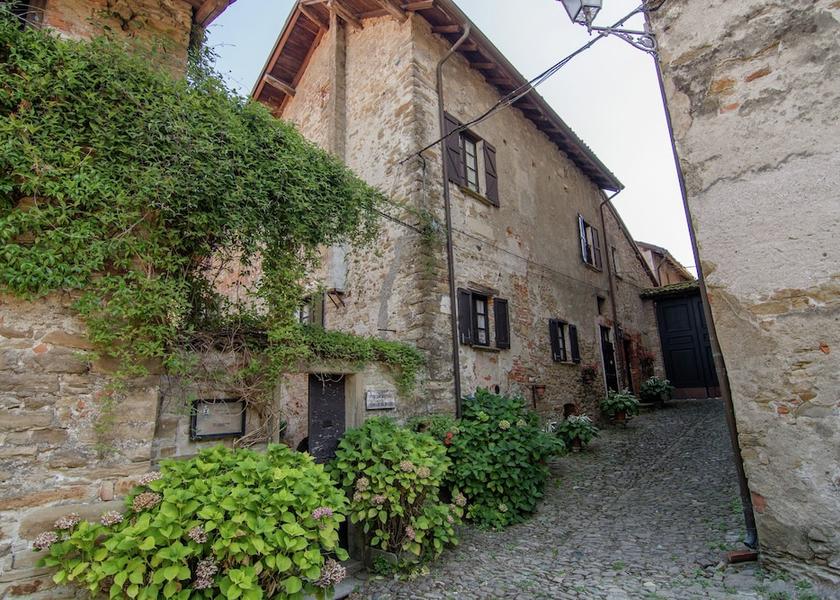 Piedmont Tagliolo Monferrato Exterior Detail