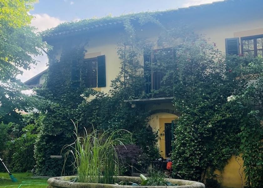 Piedmont Corneliano D'Alba Facade