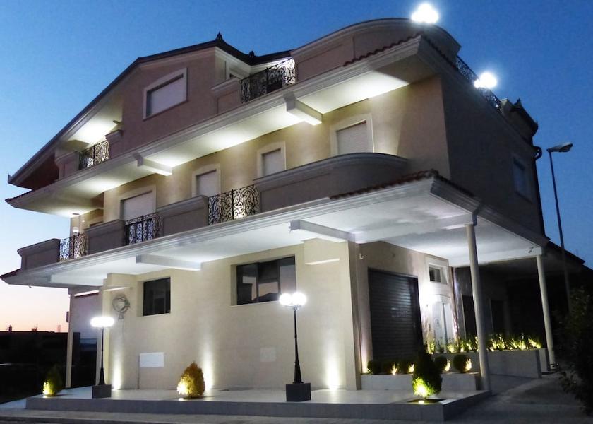 Basilicata Venosa Facade
