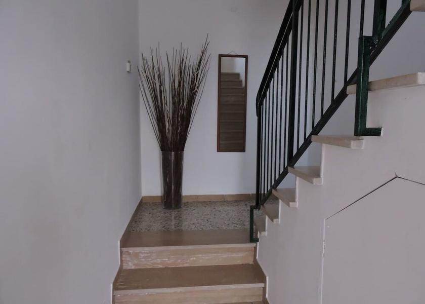 Abruzzo Serramonacesca Interior Entrance