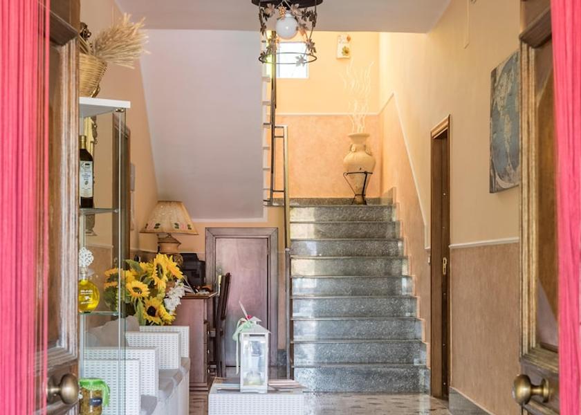 Campania Roccadaspide Interior Entrance