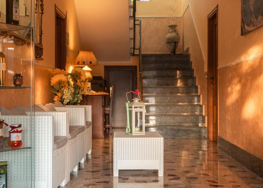 Campania Roccadaspide Interior Entrance
