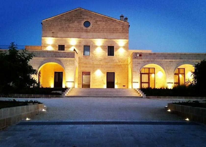 Puglia Palagianello Facade