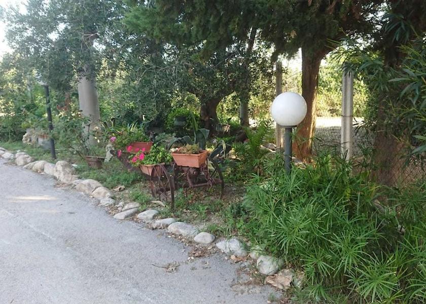 Molise Montenero Di Bisaccia Exterior Detail