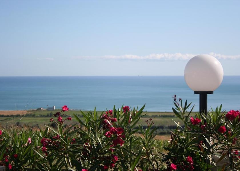 Molise Montenero Di Bisaccia Property Grounds