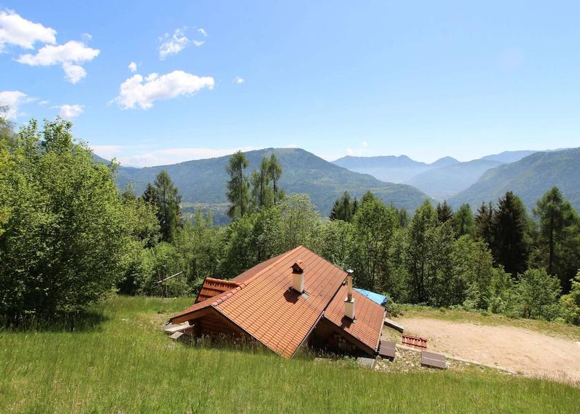 Veneto Lamon Exterior Detail