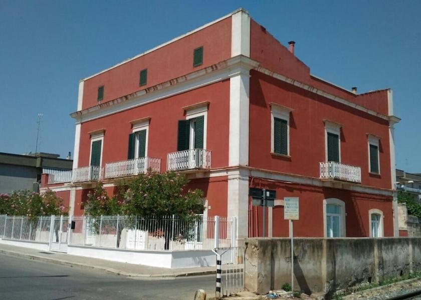 Puglia Grumo Appula Exterior Detail
