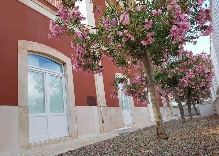 Puglia Grumo Appula Exterior Detail