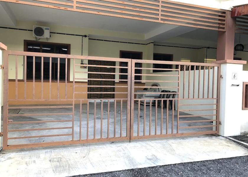 Pahang pekan Parking