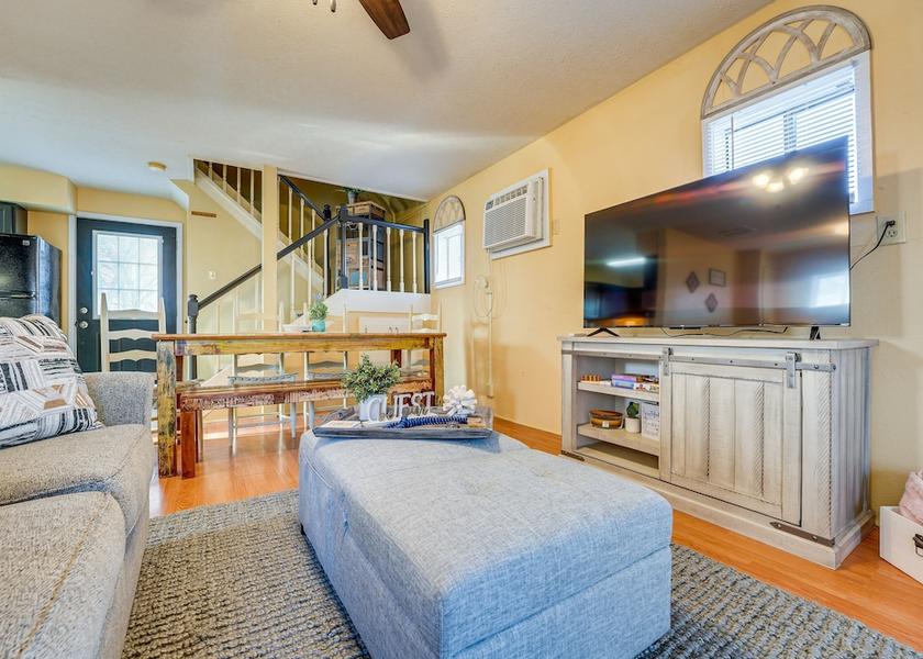 Virginia Berryville Interior Entrance