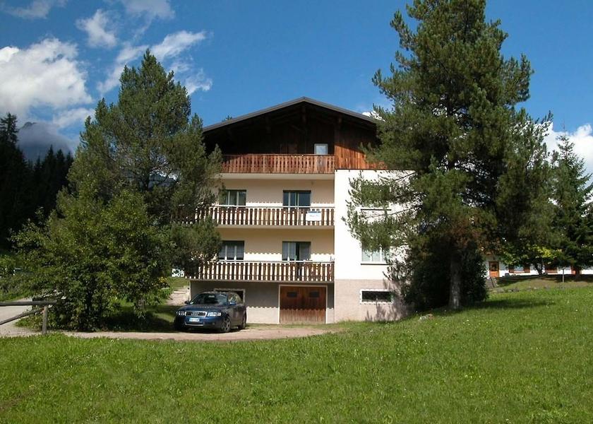 Veneto Falcade Exterior Detail