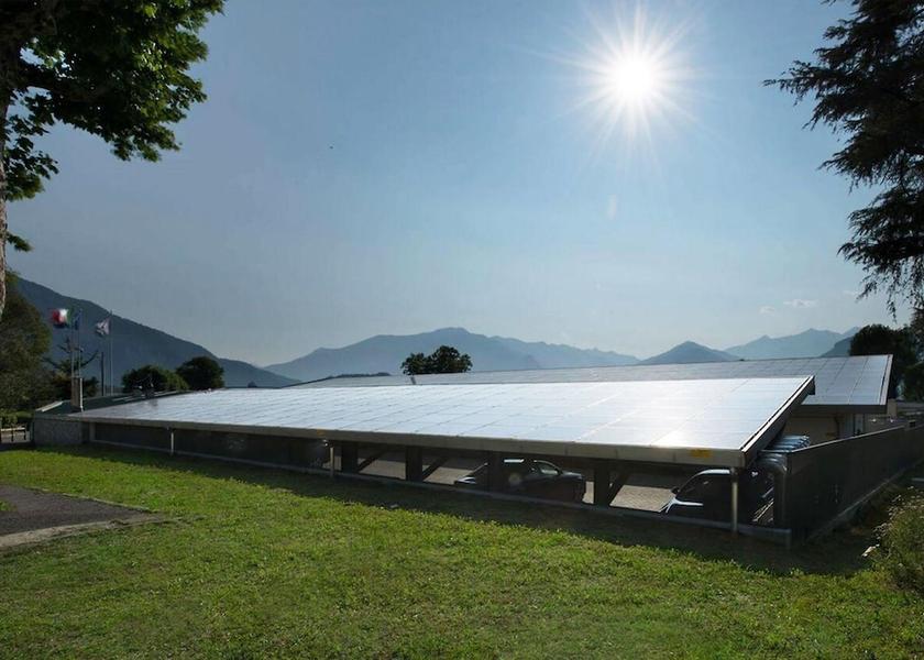 Lombardy Colico Parking