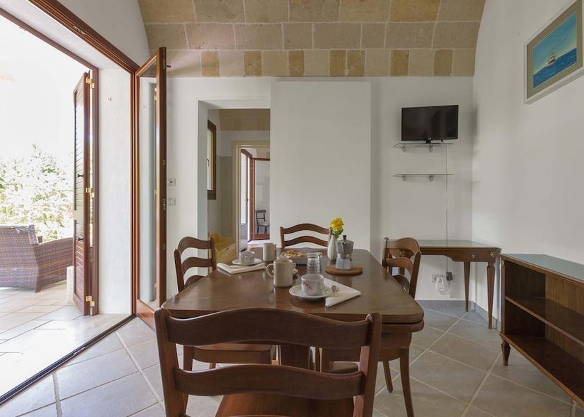 Puglia Ortelle Interior Entrance