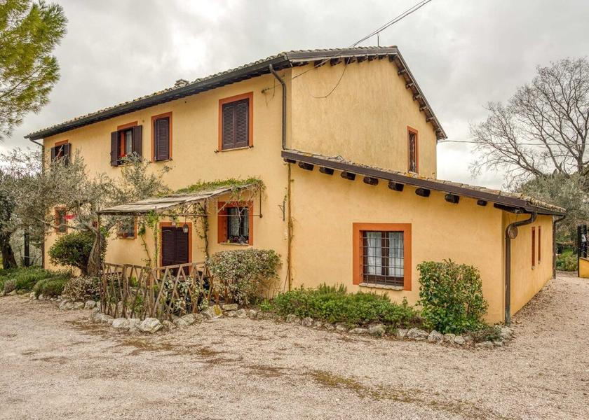 Umbria Montefalco Exterior Detail