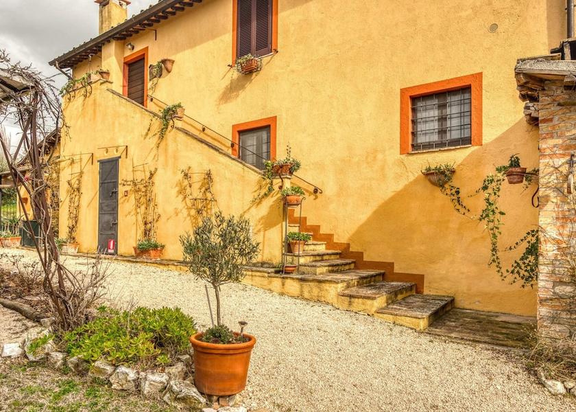 Umbria Montefalco Exterior Detail