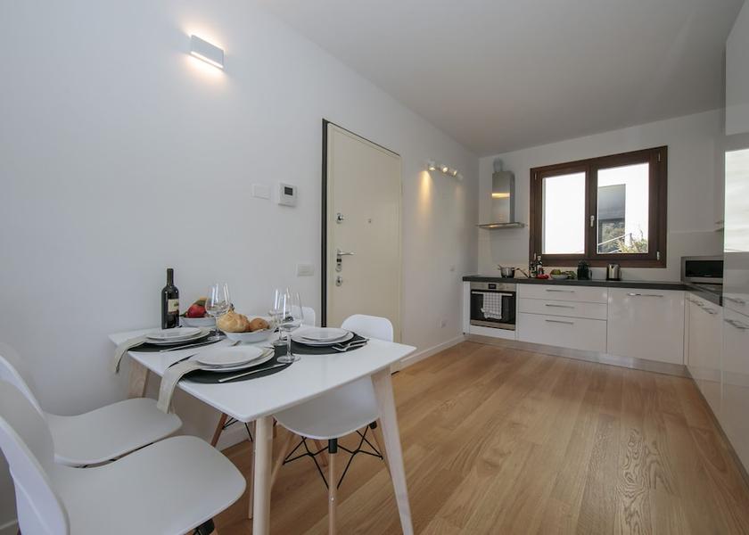 Lombardy Argegno Dining Area