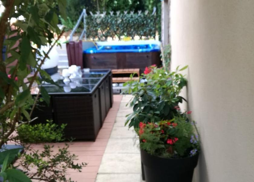 Bourgogne-Franche-Comte Cluny Terrace