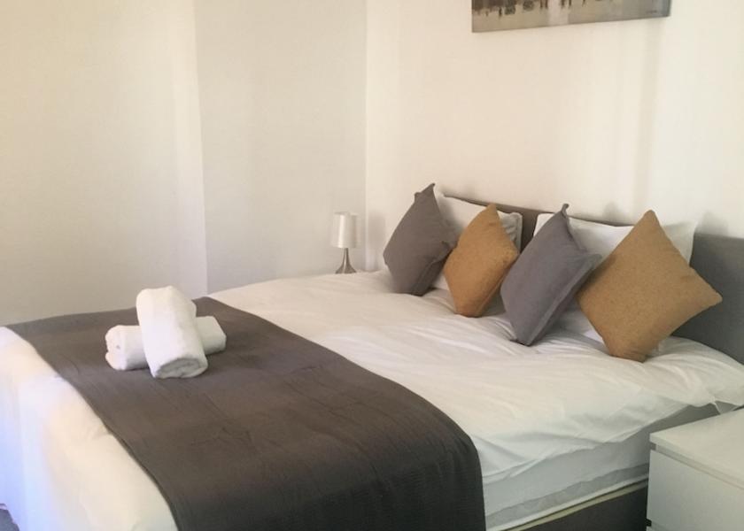 England Edgware Room