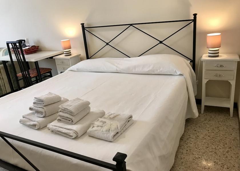 Umbria Paciano Room
